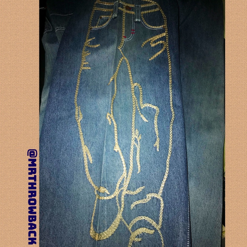 VINTAGE OZOC JEANS, NWOT UNIQUE Full Embroidered Detail and Stitching Sz 38x33